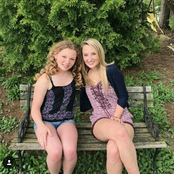 Meet your Posher, Chloe - Picture 1 of 1